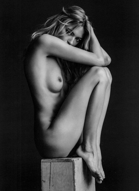 Model Dautzen Cruz Nude