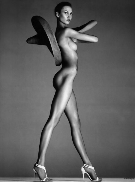 Karly Kloss photo topless