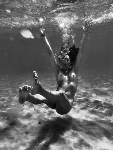 Underwater photos nude in the studio