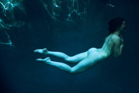 Girls under water naked