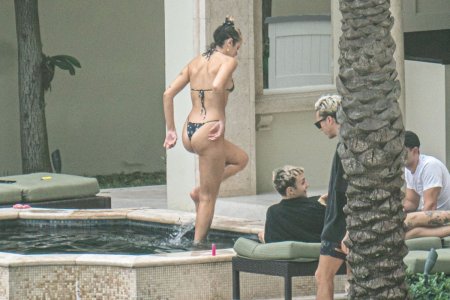 Dua Lipa naked naked