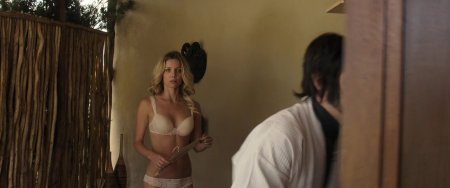 Annabell Wallis Toples