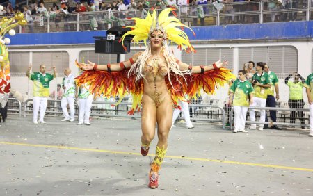 Nudely Vali Carnival