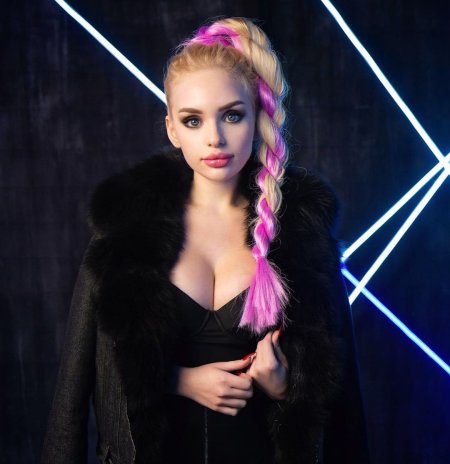 ARINA SL (Arina Sludina)