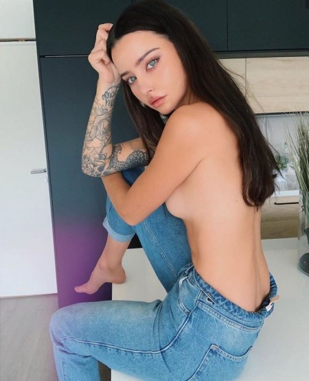 Christie Lani Model Naked