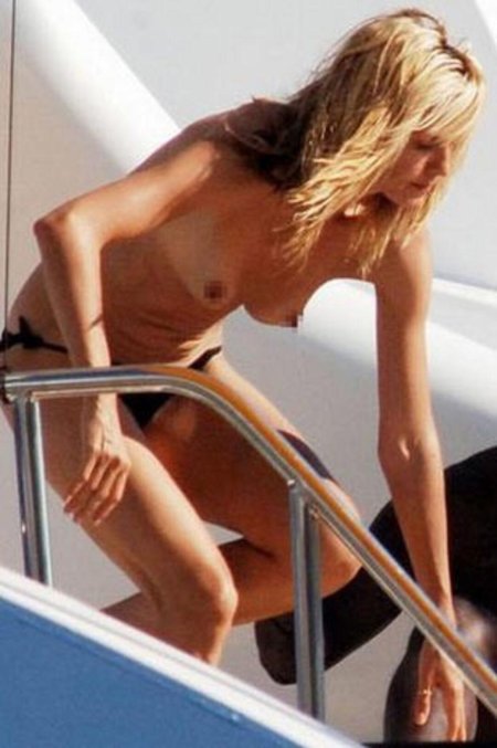 Голые знаменитости папарацци