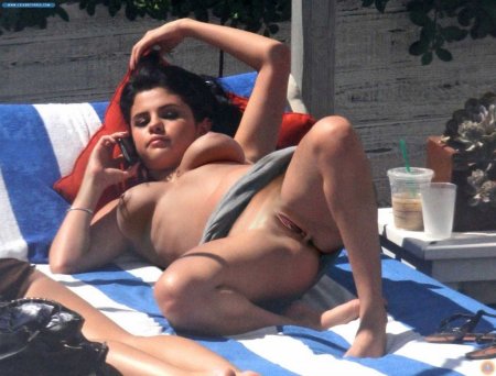 Actress Selena Gomez pornography