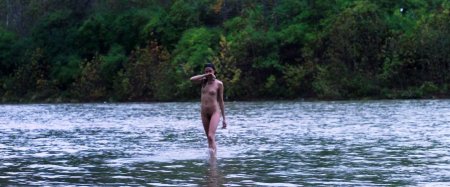 Girls in the lake bathed nude