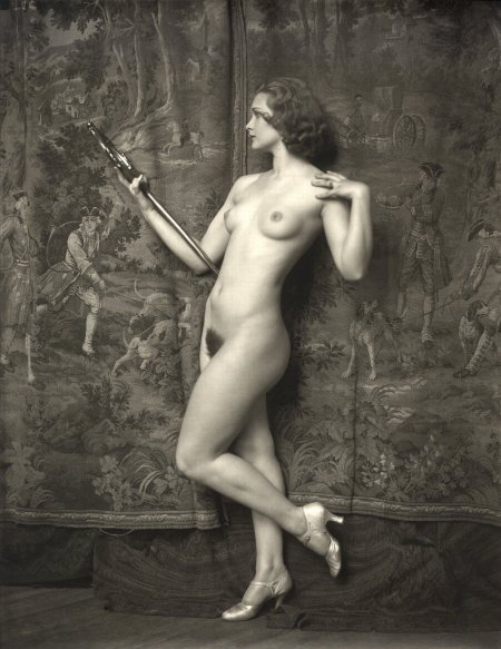 Beautiful naked women of the 20th century