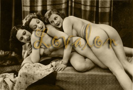 Retro photo shoot in the style of nude