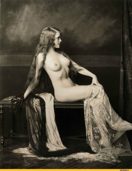 Beautiful naked women of the 19th century