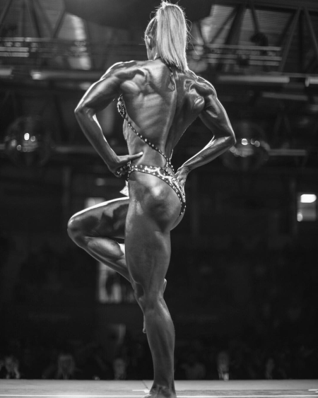 Melinda Mildmak is naked