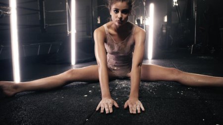 Taylor Hill by Yorgos