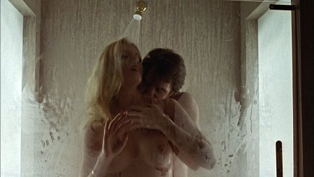 Shannon tweid naked with extended legs