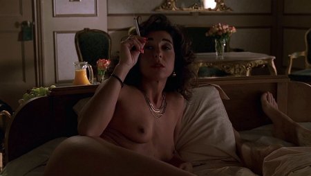 Soprano clan tits scene