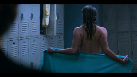 Betty Gilpin sister Jackie Sex Scene