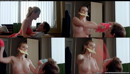 Actress Betty Gilpin Nude