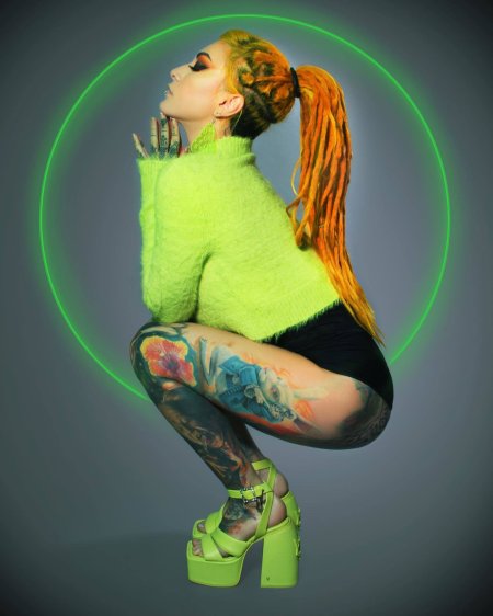 Lena Scissorhands full -length