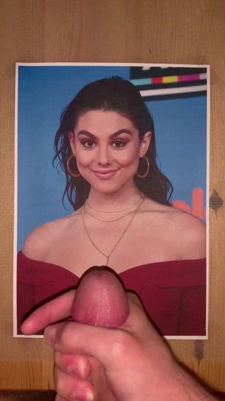 Kira Kosarin XXX foot fetish