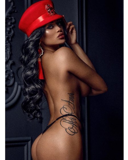 Nita Kuzmina Topless