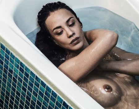 Alice Belaidi is hot