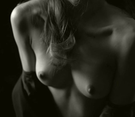 Kyara del Abate Nude