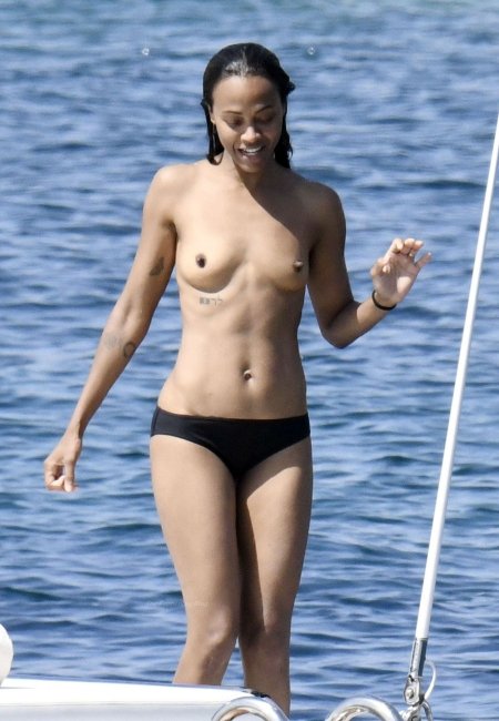 Actress Zoe Saldana Naked