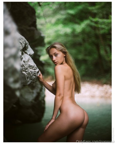 Anna Ioannova Pregnant Nude