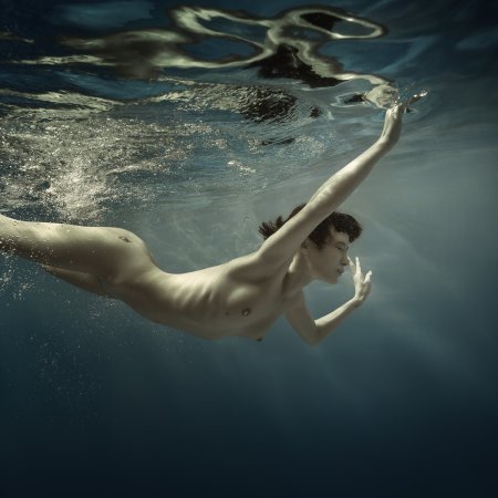 Underwater shooting nude