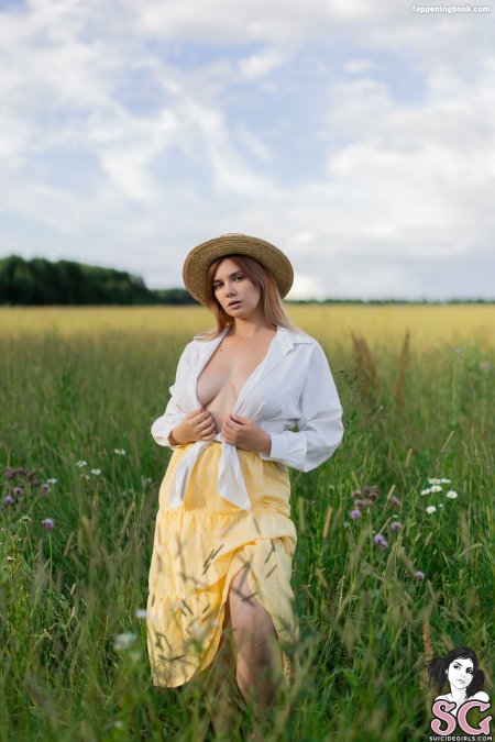 Natali Tihomirova in the village of Tits