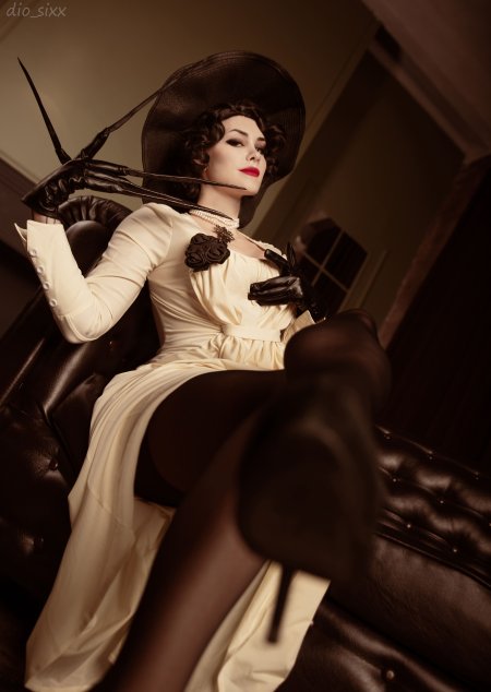 Lady Dimitrescu Sasha Dio