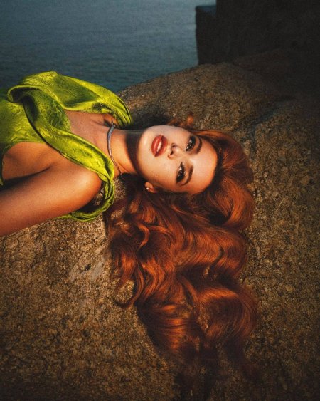 Bella Thorne now 2022