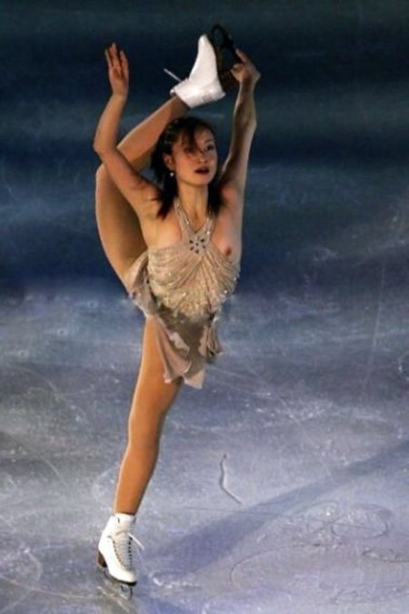 Nora Hoffman skater breasts