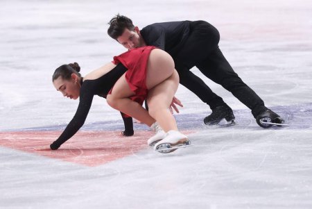 Ashley Wagner skater nude