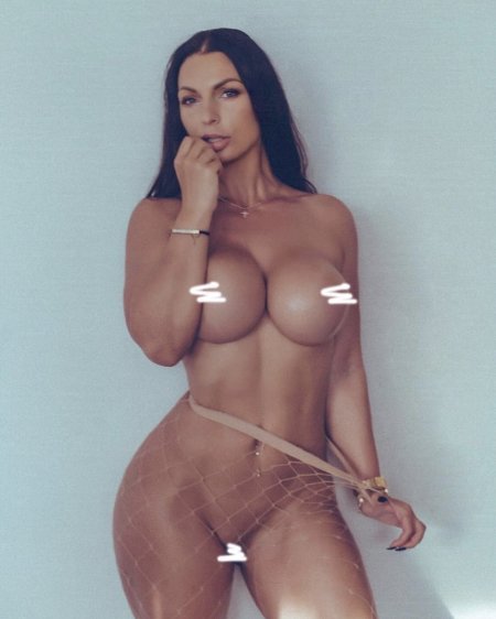 Nadine Kerastasis in bikini XXX