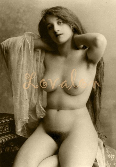 Retro old naked women