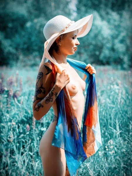 Beautiful "nude" Pavel Karpenko