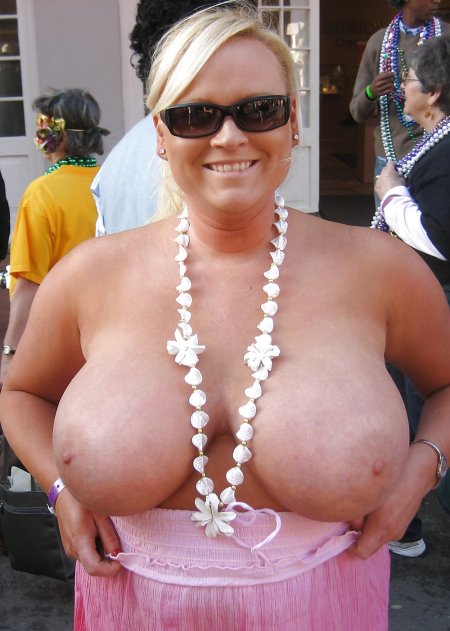 Big breasts of mature old women publicly Mardi