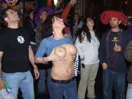 Show boobs a holiday