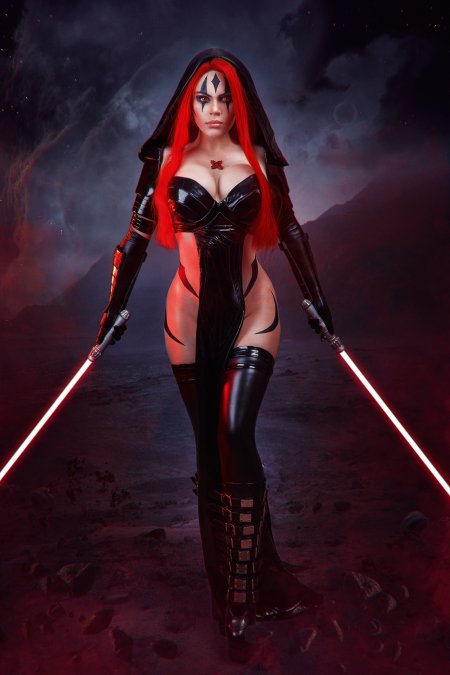 Cosplayer Alice Arefiev Sukkub