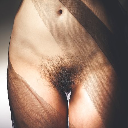 Hairy labels under t -shirts