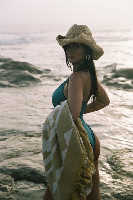 Ella Chervetto photo