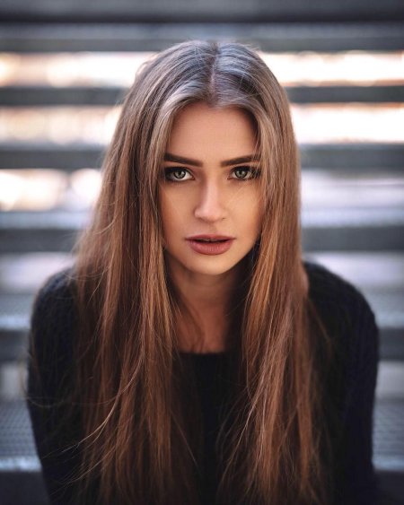 Anna von klinski full -length